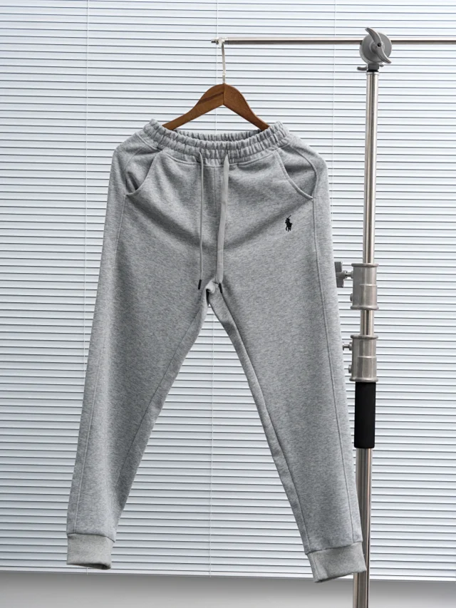 Burberry Hoodies & Sweatshirts Zip-Up Hooded Sweatshirt with Embroidered Equestrian Knight Logo product detail image 72