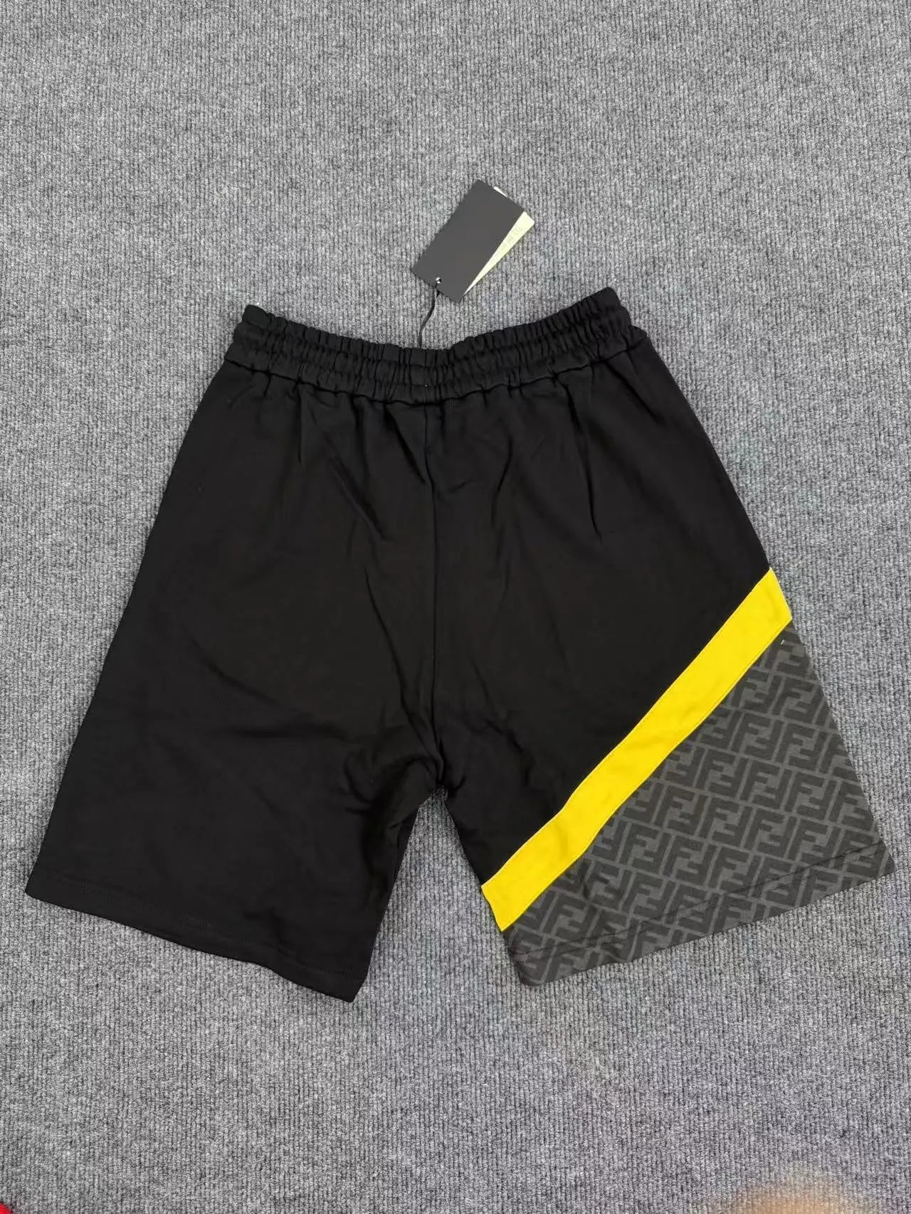 Fendi Shorts foto 3