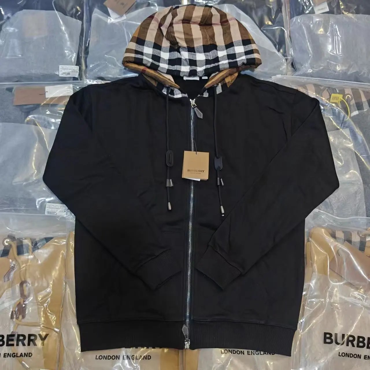 Burberry Hoodie (3 Colorways) foto 4