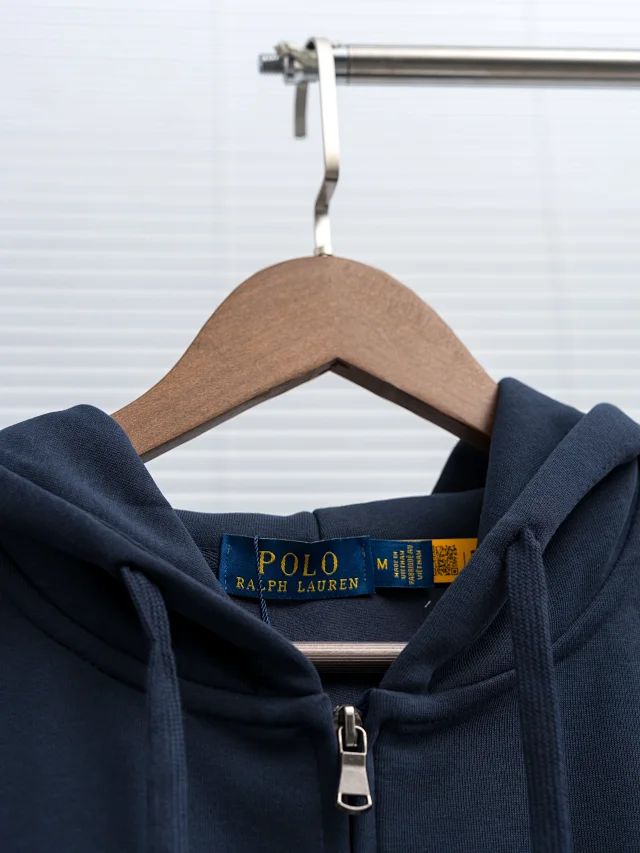 Burberry Hoodies & Sweatshirts Zip-Up Hooded Sweatshirt with Embroidered Equestrian Knight Logo product detail image 40