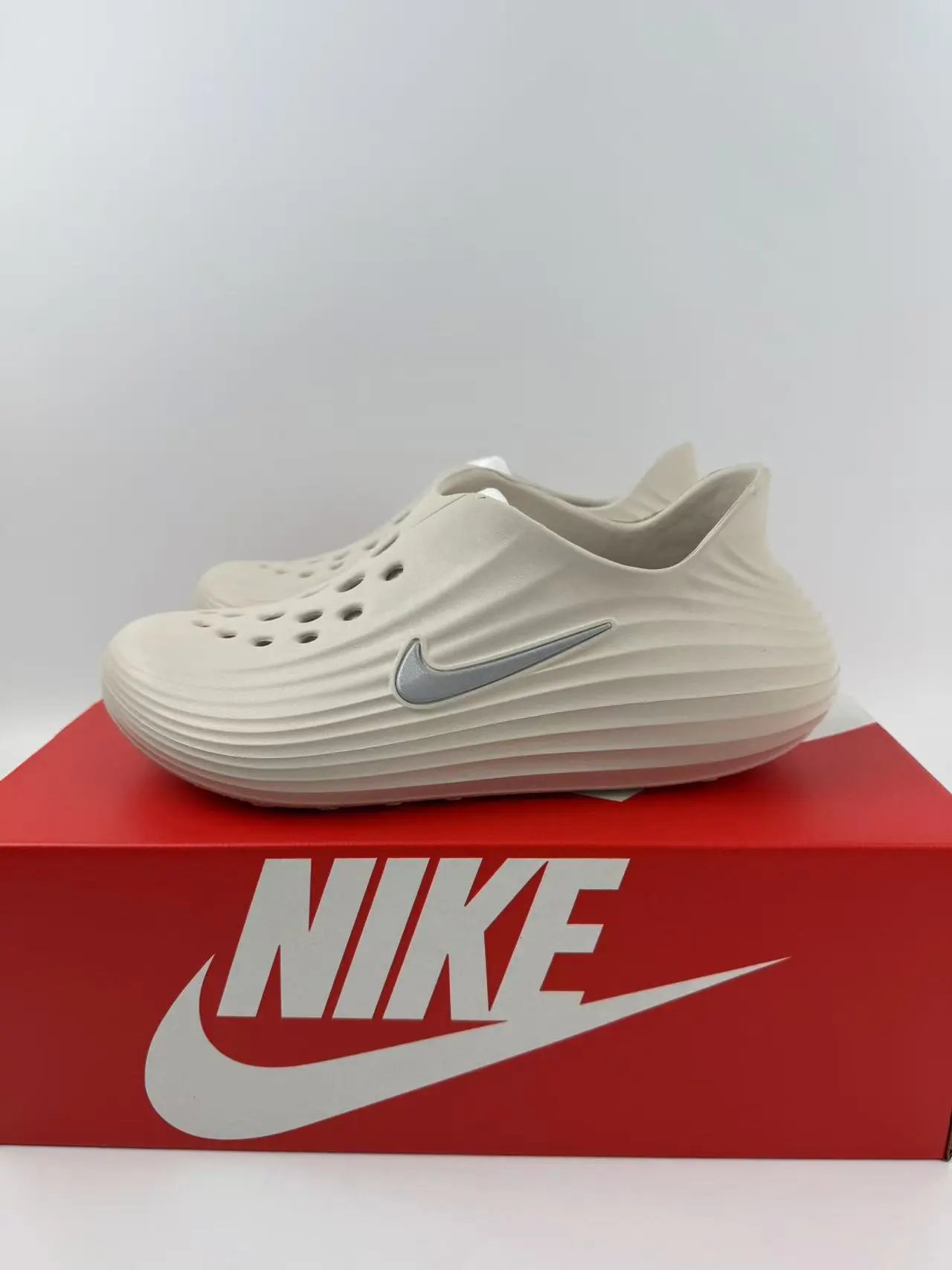 White-brown SKU image