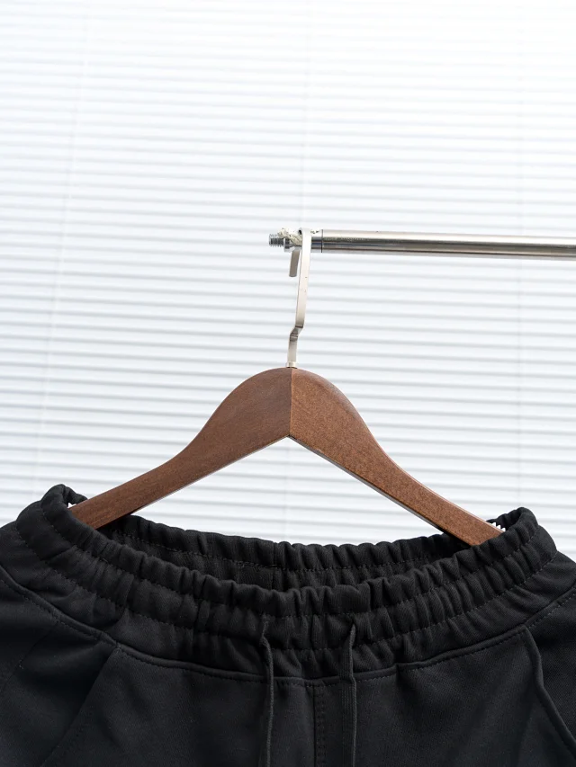Burberry Hoodies & Sweatshirts Zip-Up Hooded Sweatshirt with Embroidered Equestrian Knight Logo product detail image 92