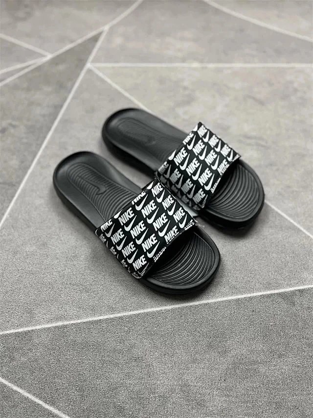 Black all-over print
