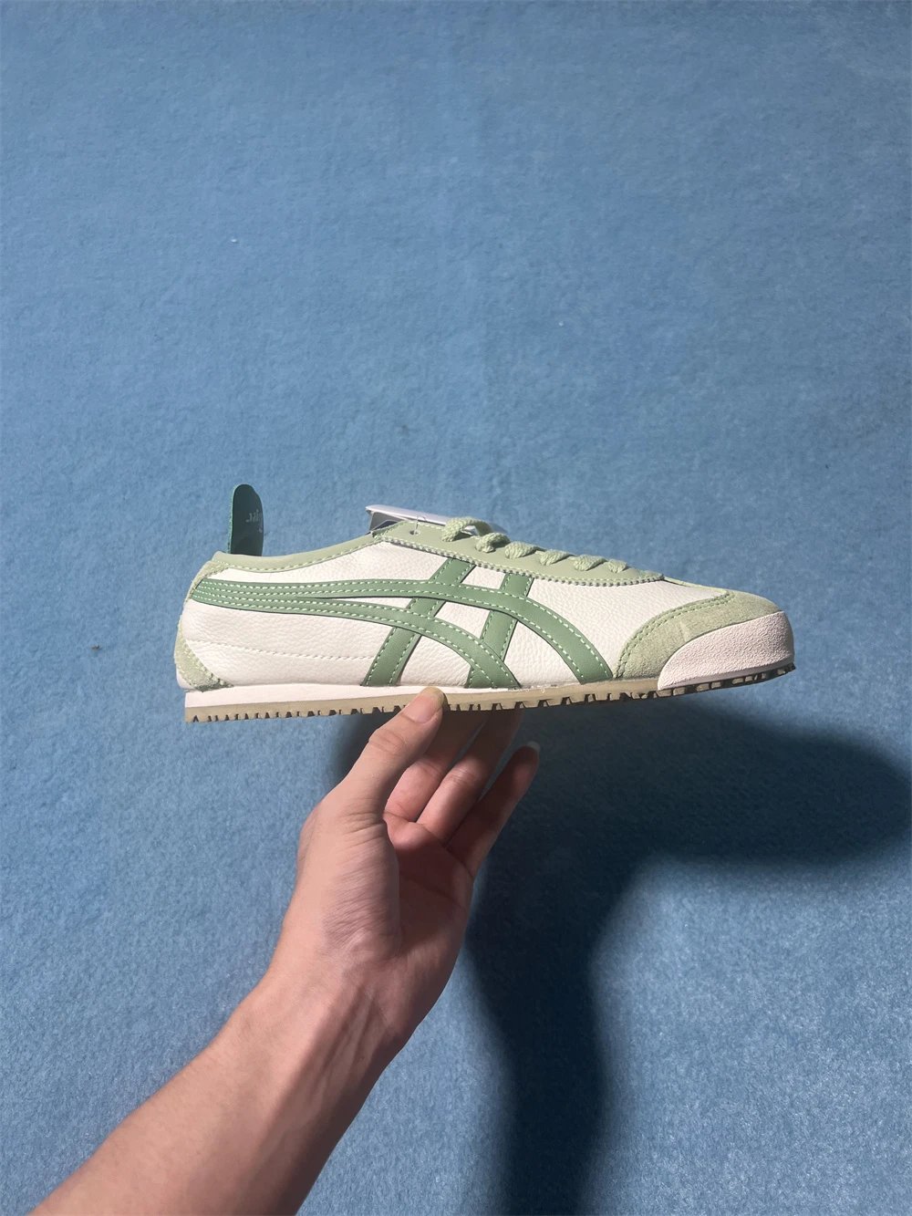 apple green