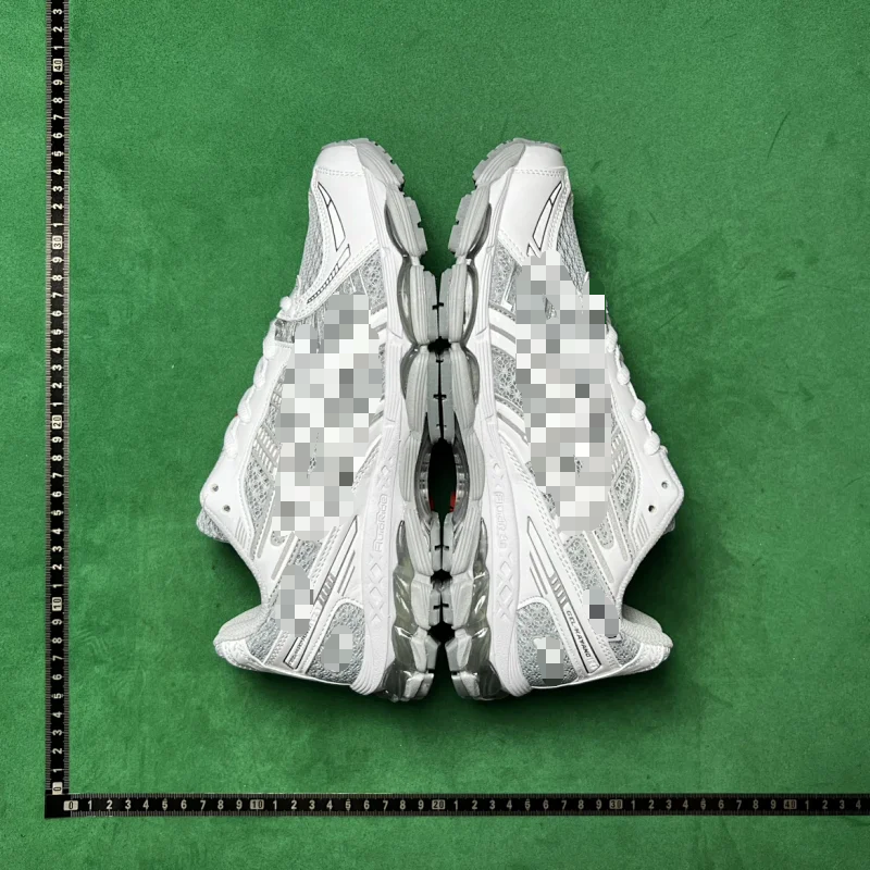 RETRO STREET COMFORTABLE FIT RUNNING