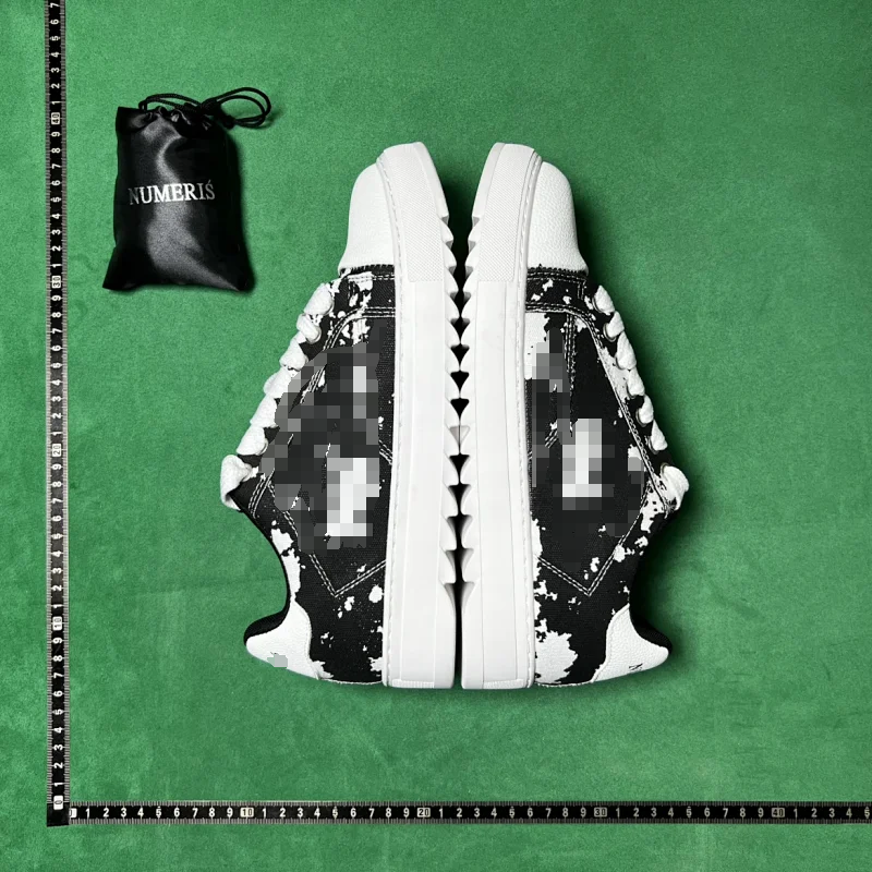 Numeris Sneakers Shark Teeth