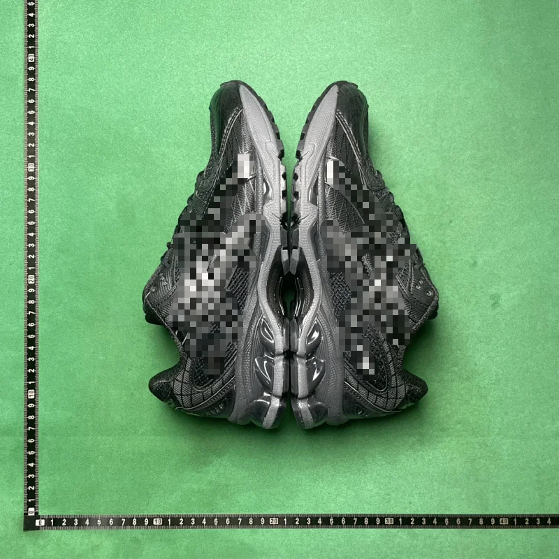 SLEEK STYLISH RUNNING SHOES WITH