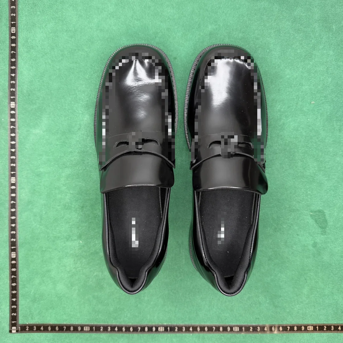 CALFSKIN EMBOSSED-LOGO SQUARE-TOE LOAFERS TT
