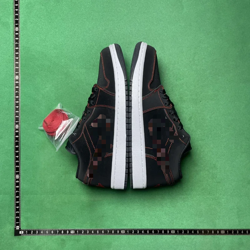 COMFORTABLE FIT LOW RETRO BASKETBALL