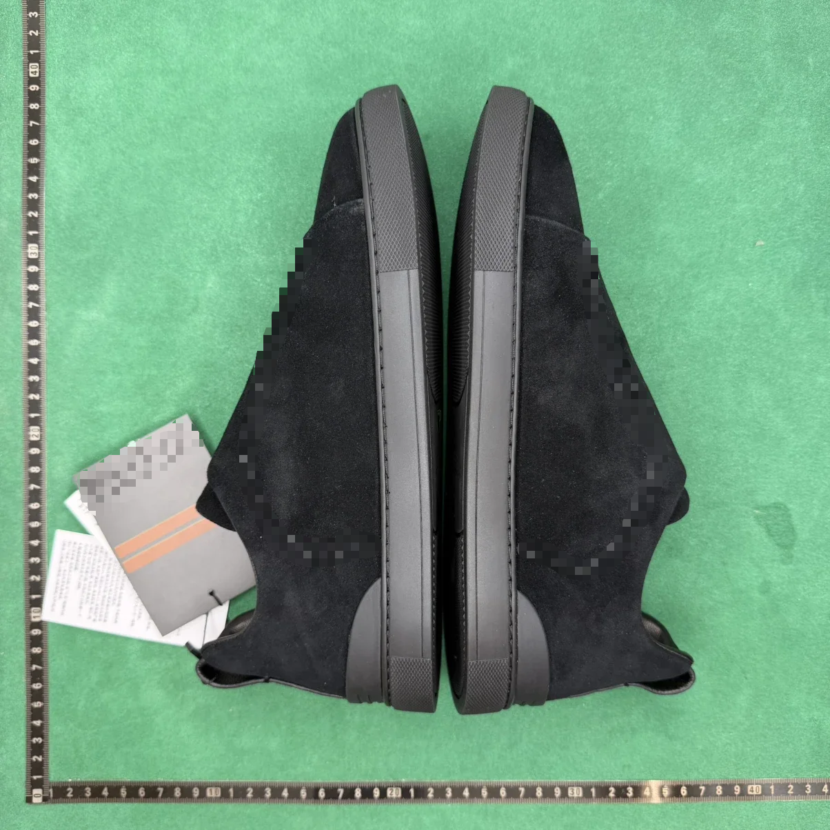 ROUND-TOE FLAT-BOTTOMED LOW-TOP SNEAKERS TT