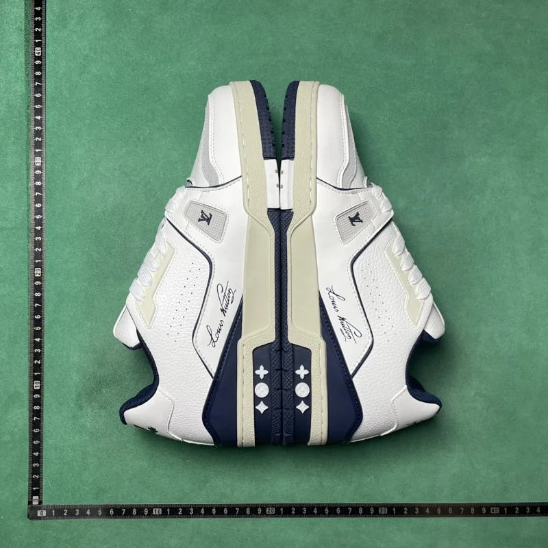No. 6 white and blue