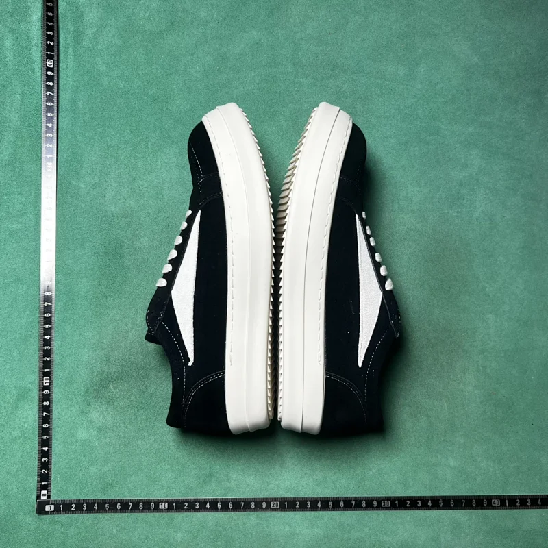 Black Canvas