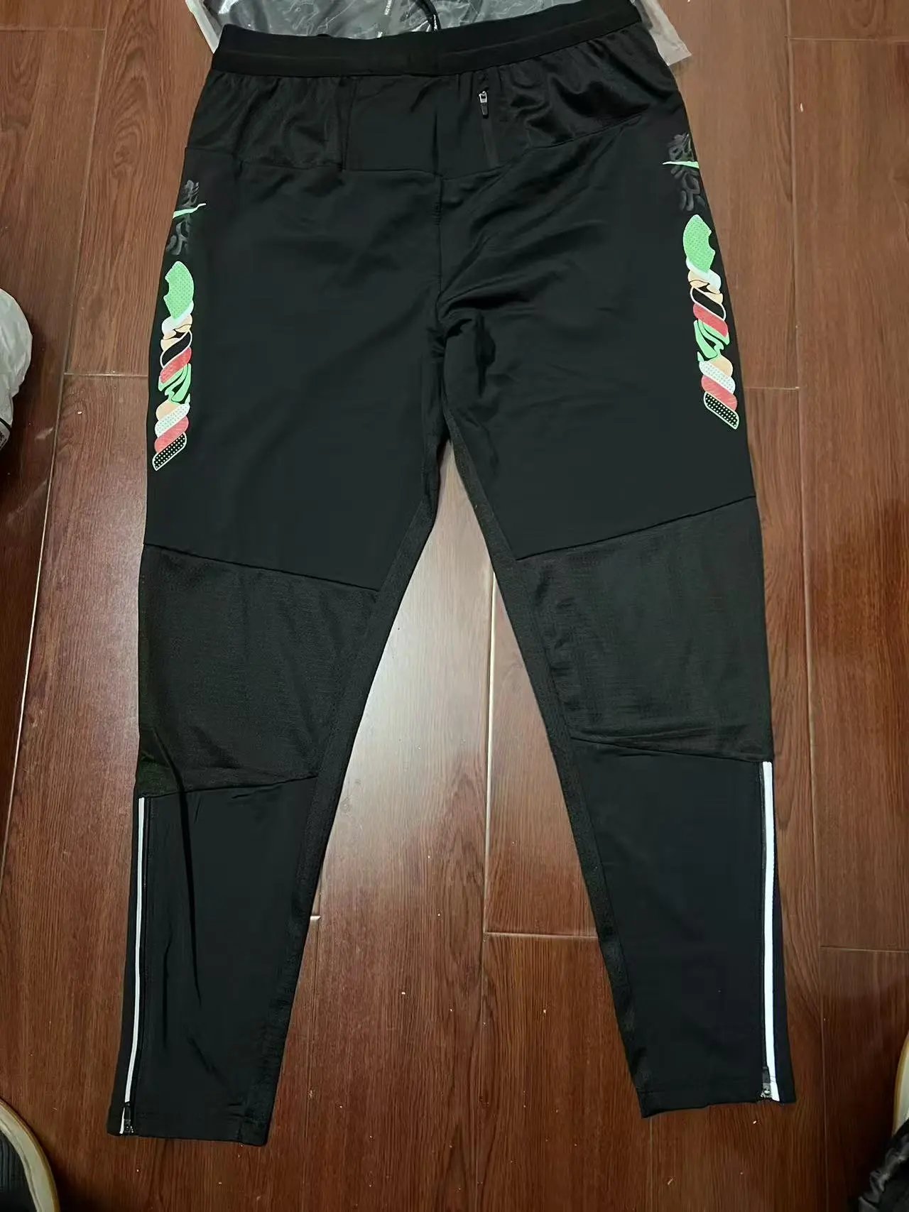 东京 详情看yupoo 