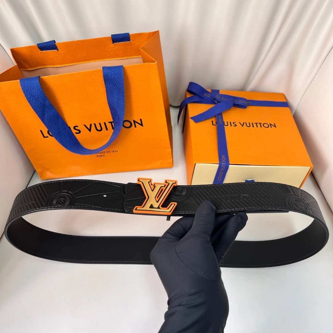 Louis Vuitton LV Initiales Reversible Belt