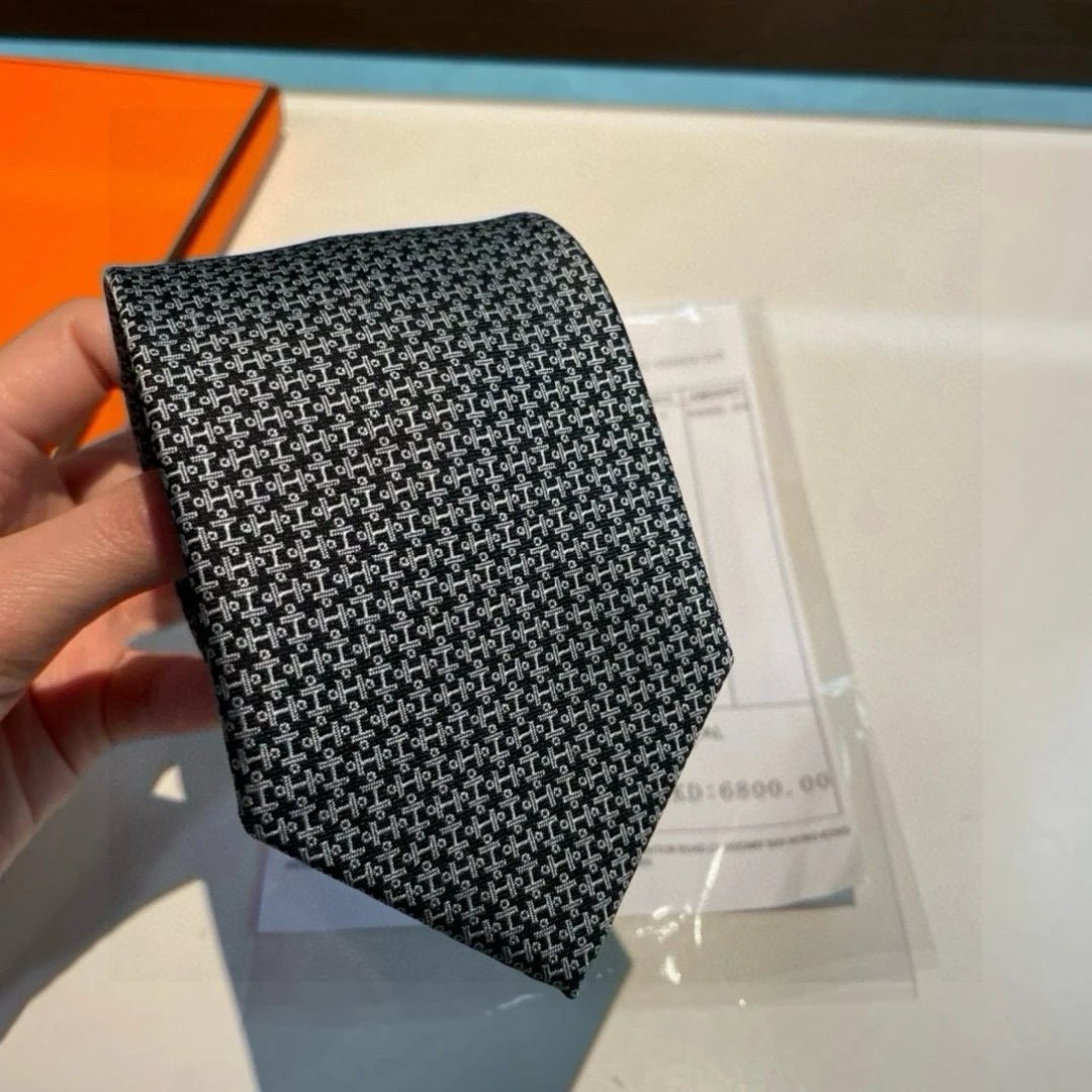 Necktie H47 9
