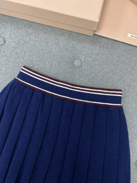Miu Miu Pleated Knit Skirt Navy - 8