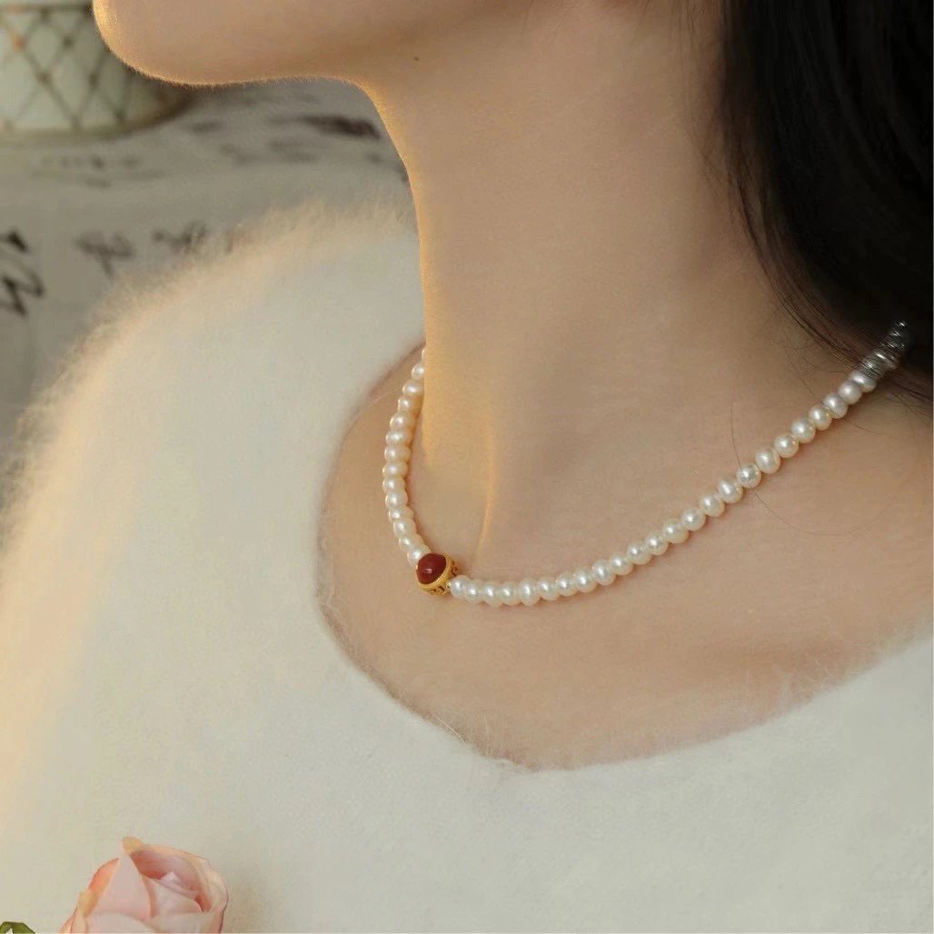 The charm of Oriental women. New Chinese-style southern red pearl jewelry. Bracelets, necklaces, rings. The daughter of a rich family looks white and noble. Minimalist and noble. D430