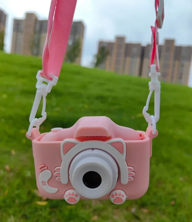 人类幼崽第1部相机，宝宝的视角是怎样的？前后双摄：多功能儿童数码相机 团购价89元包邮 买手党-买手聚集的地方