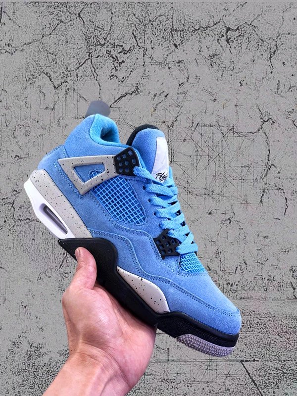 Air Jordan 4 UNC CT8527-400
