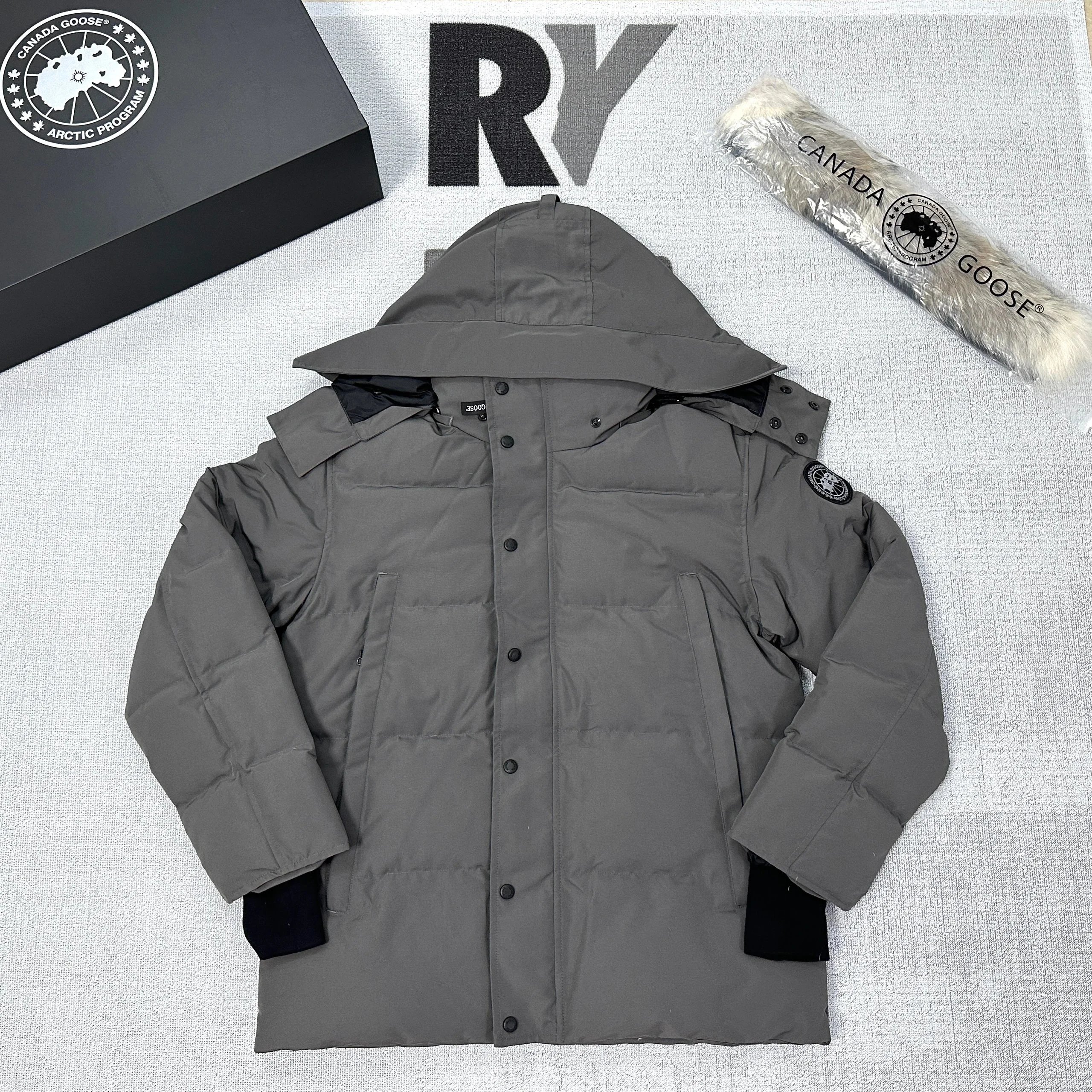 Canada Goose Wyndhame Removable Fur Collar Down Jacket photo 5