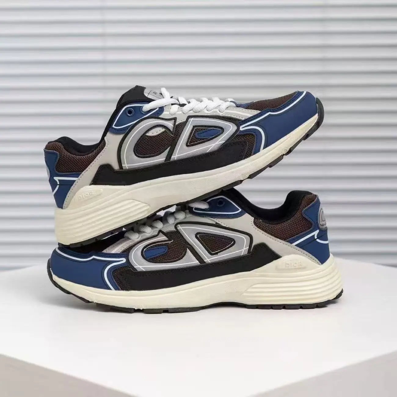 33 Blue Black B30