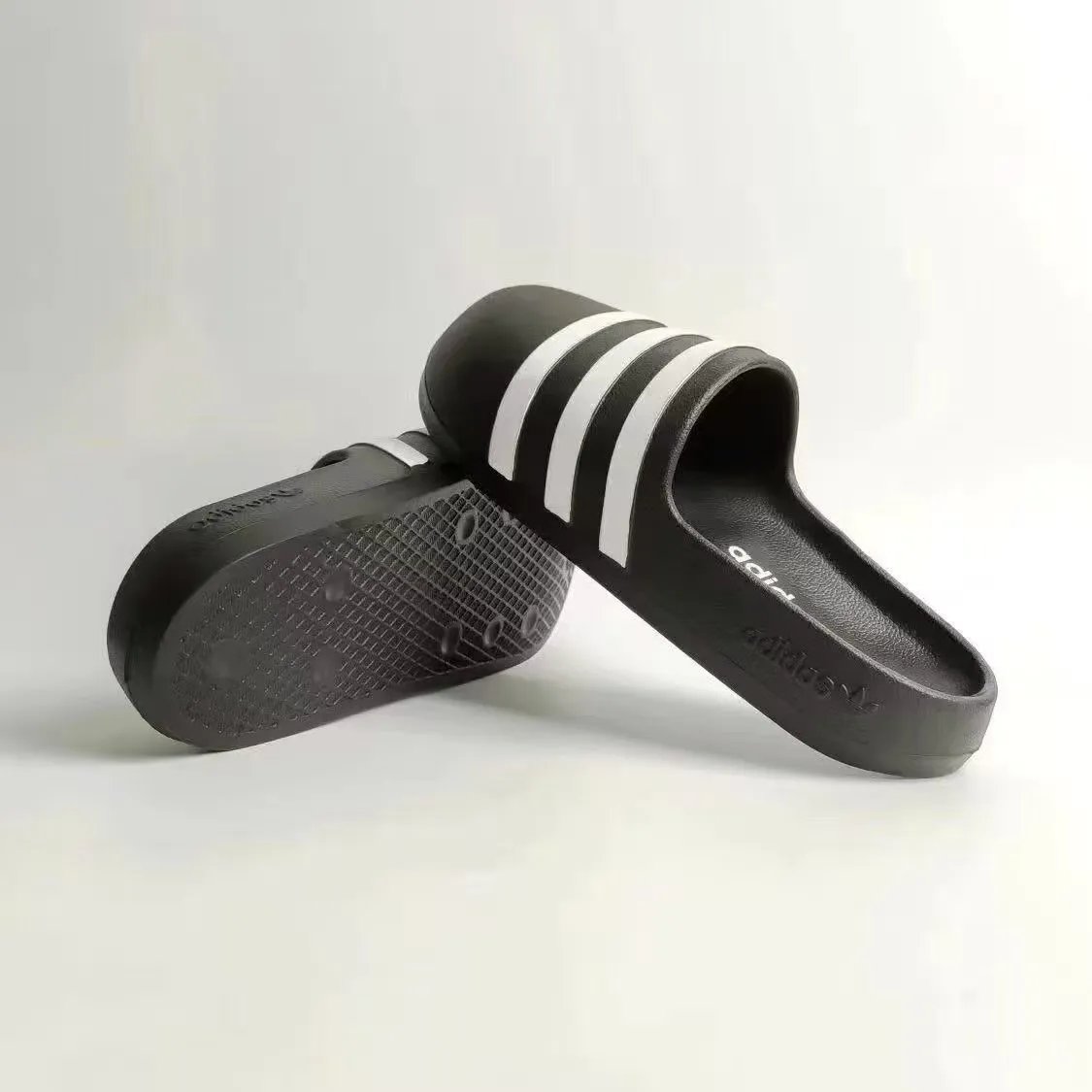 Three-Stripe Toe-Cap Black (Authentic with Tag))