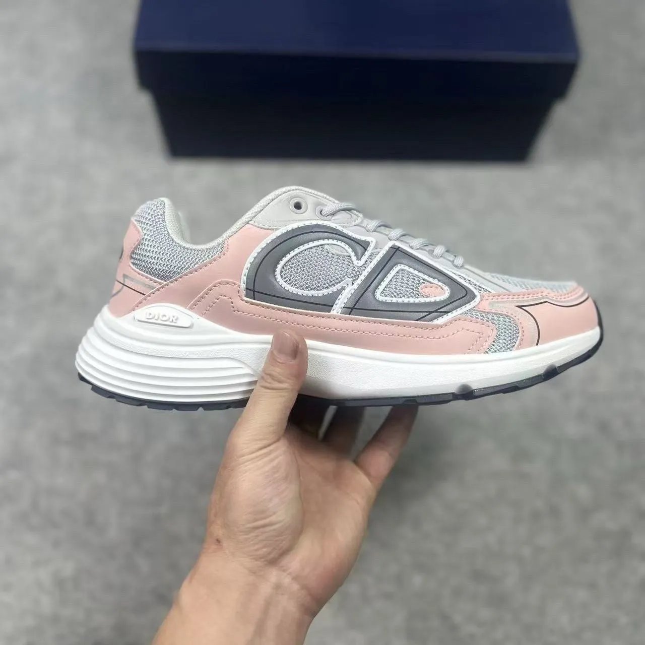21 gray pink B30