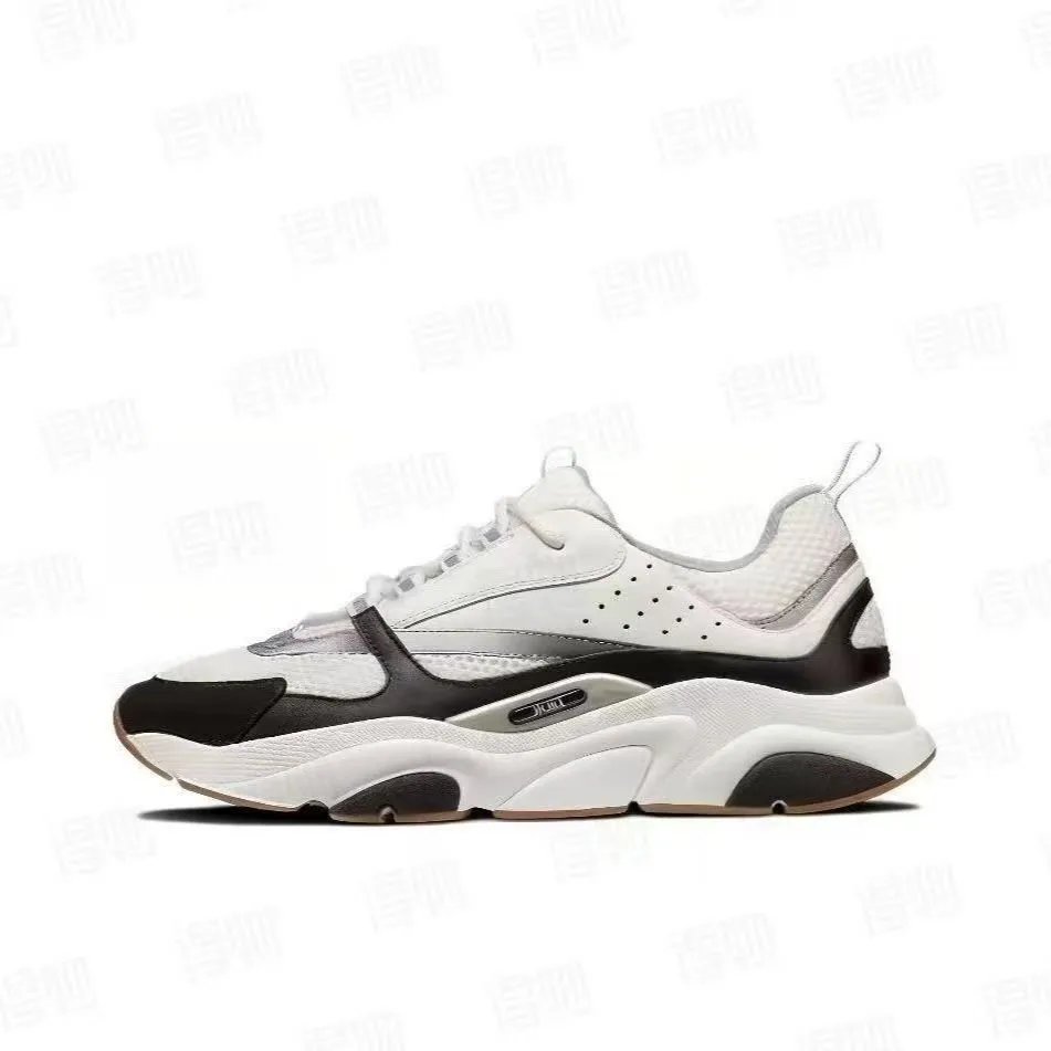 9 White Black B22
