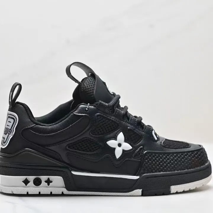 Size 18 Bread Black White Sole
