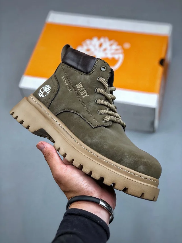 Timberland Boots Lace-Up Ankle with Lug Sole product detail image 14
