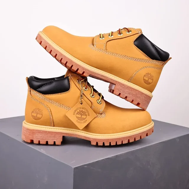 Timberland Boots Lace-Up Ankle with Lug Sole product detail image 3