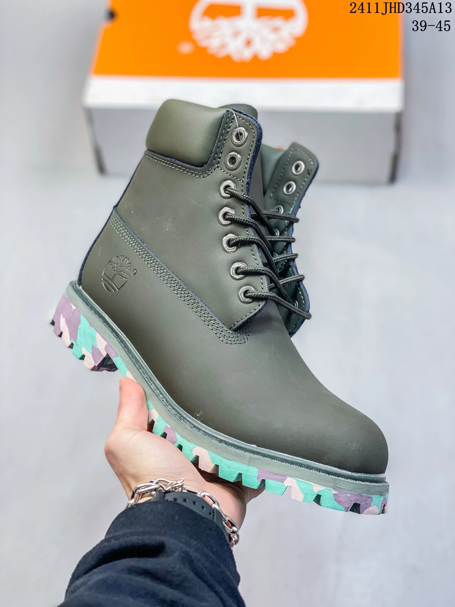 Timberland Boots Lace-Up Ankle with Lug Sole — 8