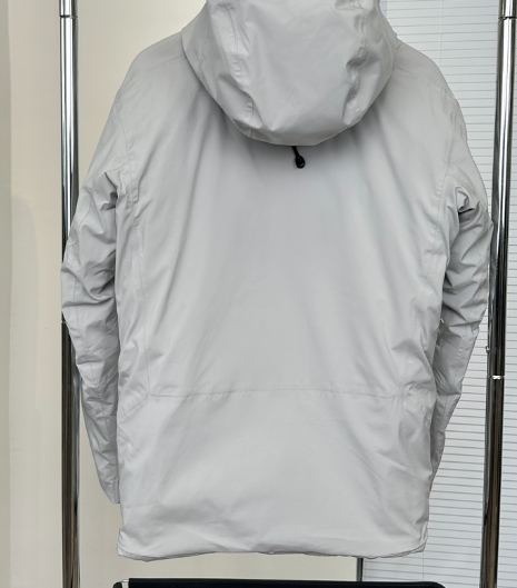 B*et*a Down Jacket