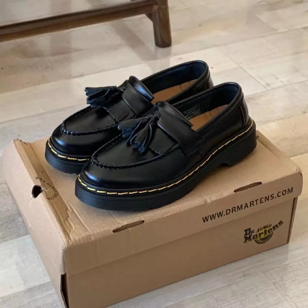 Original Grade Dr. Martens Japanese-Style Campus Retro Tassel Top-Grain Smooth Patent Leather Hand-Stitched Goodyear Welt Men's & Women's Low-Cut Loafer Slip-On Martin Boot