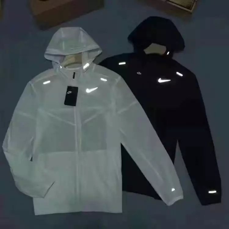 Supreme Arch Logo Hoodie Black - Iconic Streetwear Sweatshirt