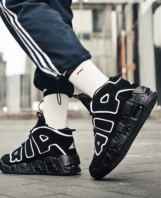 Nike Air Max Leather Sneaker