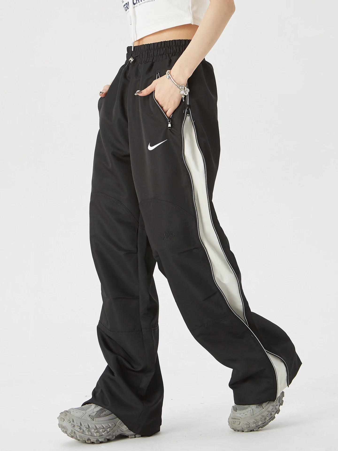 Nike Side-Zip Sports Casual Pants