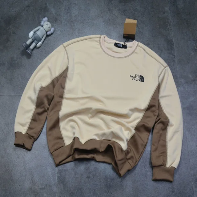 The North Face Hoodies & Sweatshirts 4092615TNF Contrast-Panel Raglan Crewneck Sweatshirt product detail image 5