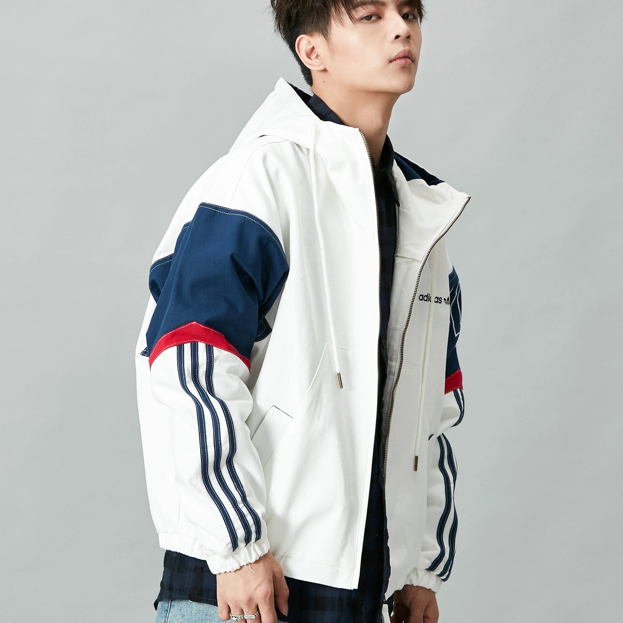 阿迪达斯三叶草运动休闲夹克男女2023春季外套女宽松潮连帽薄CN9119 S2XL