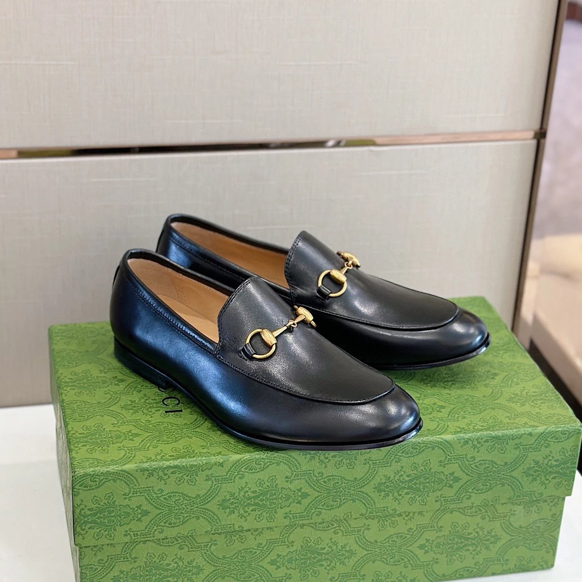 2026 New Product: Genuine Leather Large Bottom Horseneck Buckle Le Fu Shoes for Men's Casual Business Leather Shoes in 6 Colors