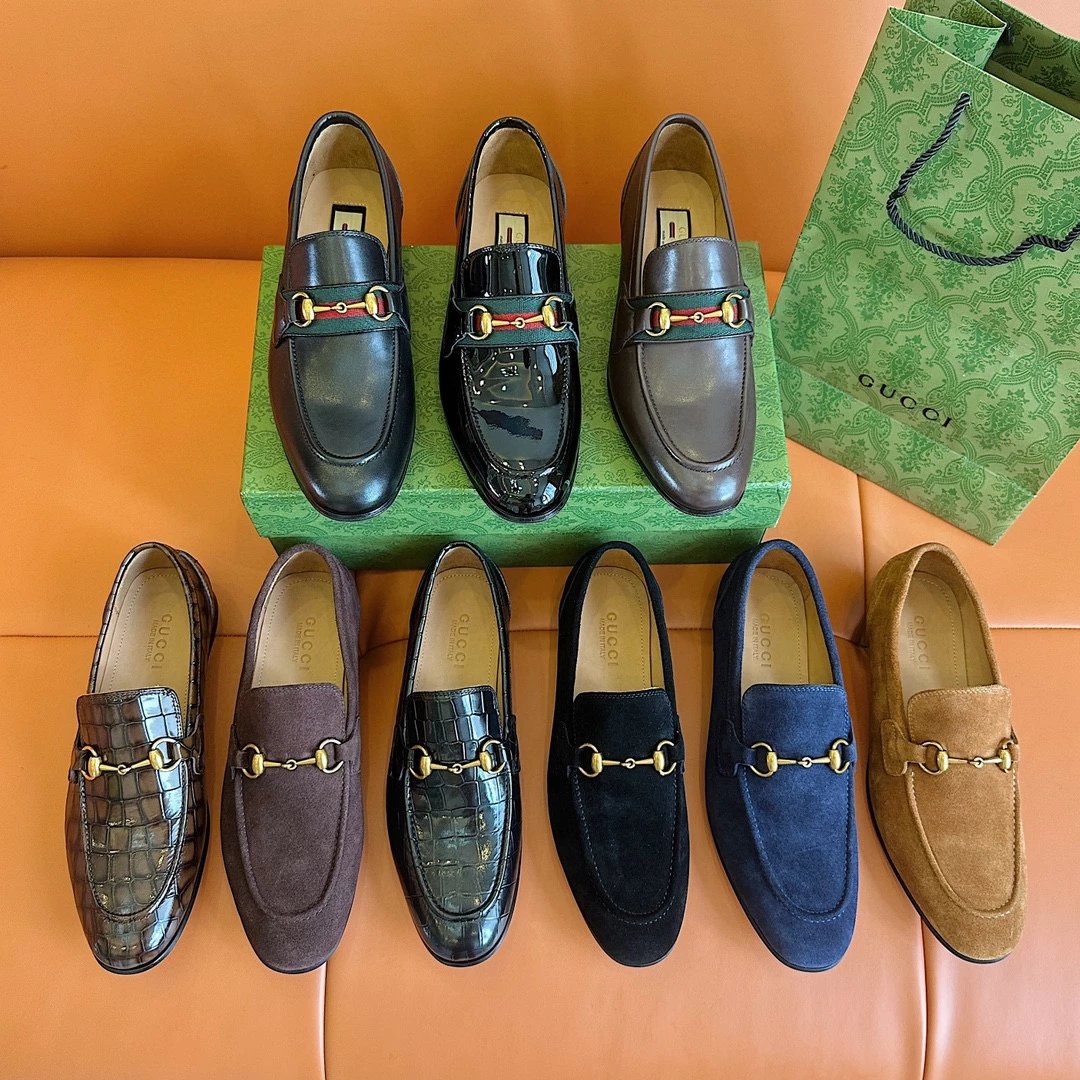 2026 Classic Leather Large Bottom Horseneck Buckle Le Fu Shoes for Men's Casual Business Leather Shoes in 9 Colors