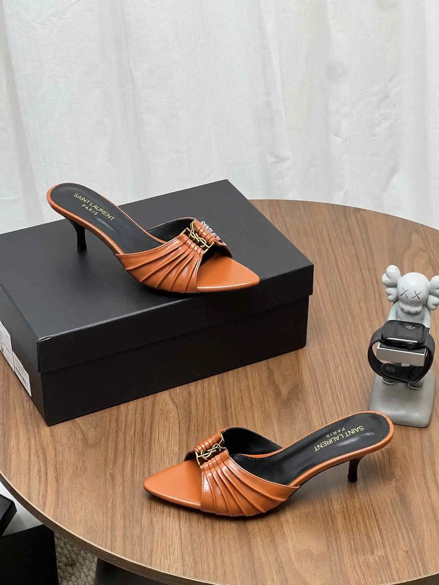 Saint Laurent Pointed-Toe Pumps - Style 5