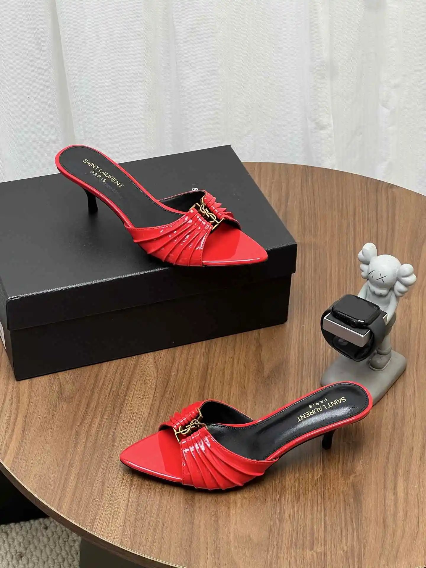 Saint Laurent Pointed-Toe Pumps - Style 14