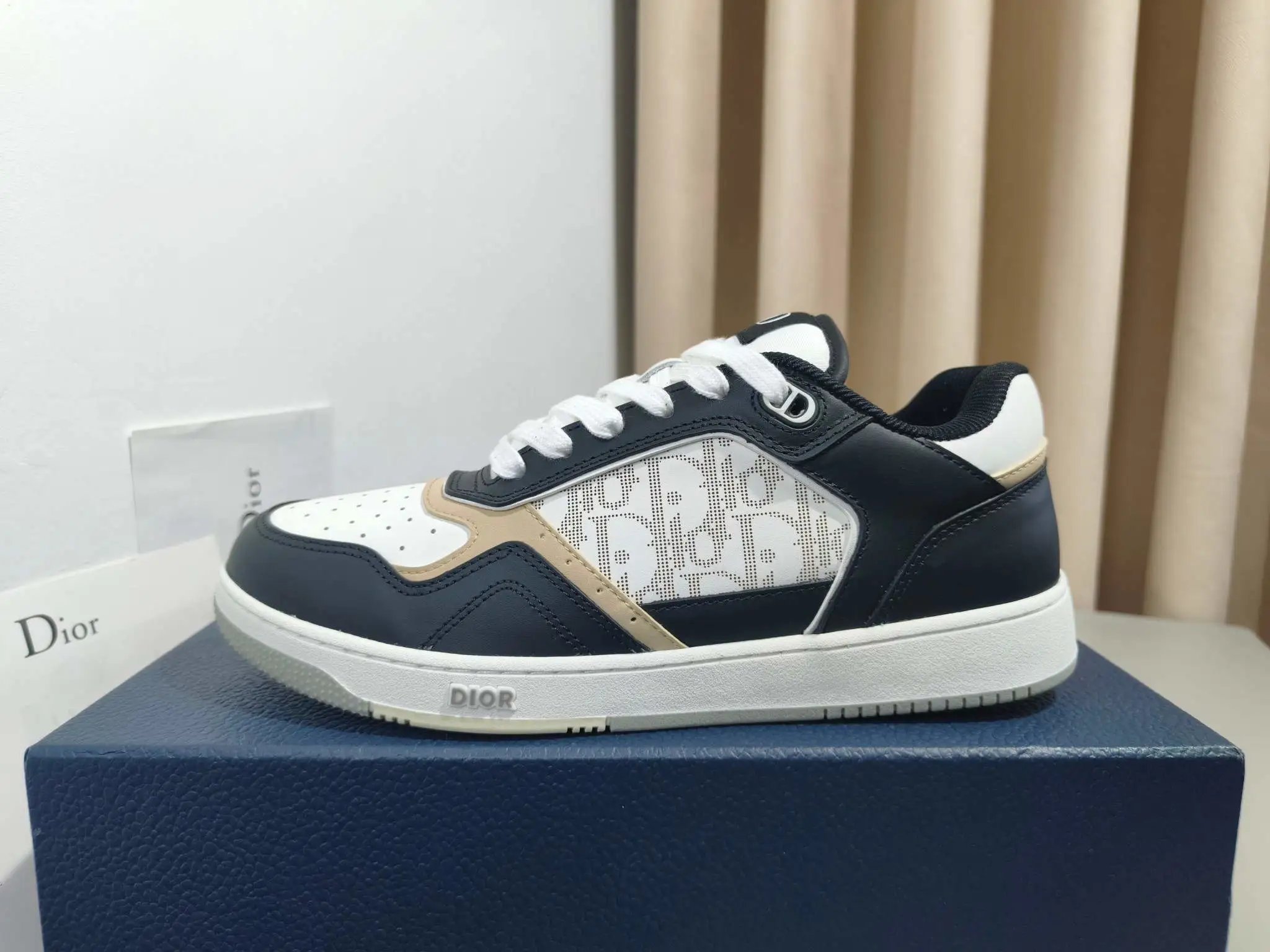 Dior B27 Sneakers - Style 5