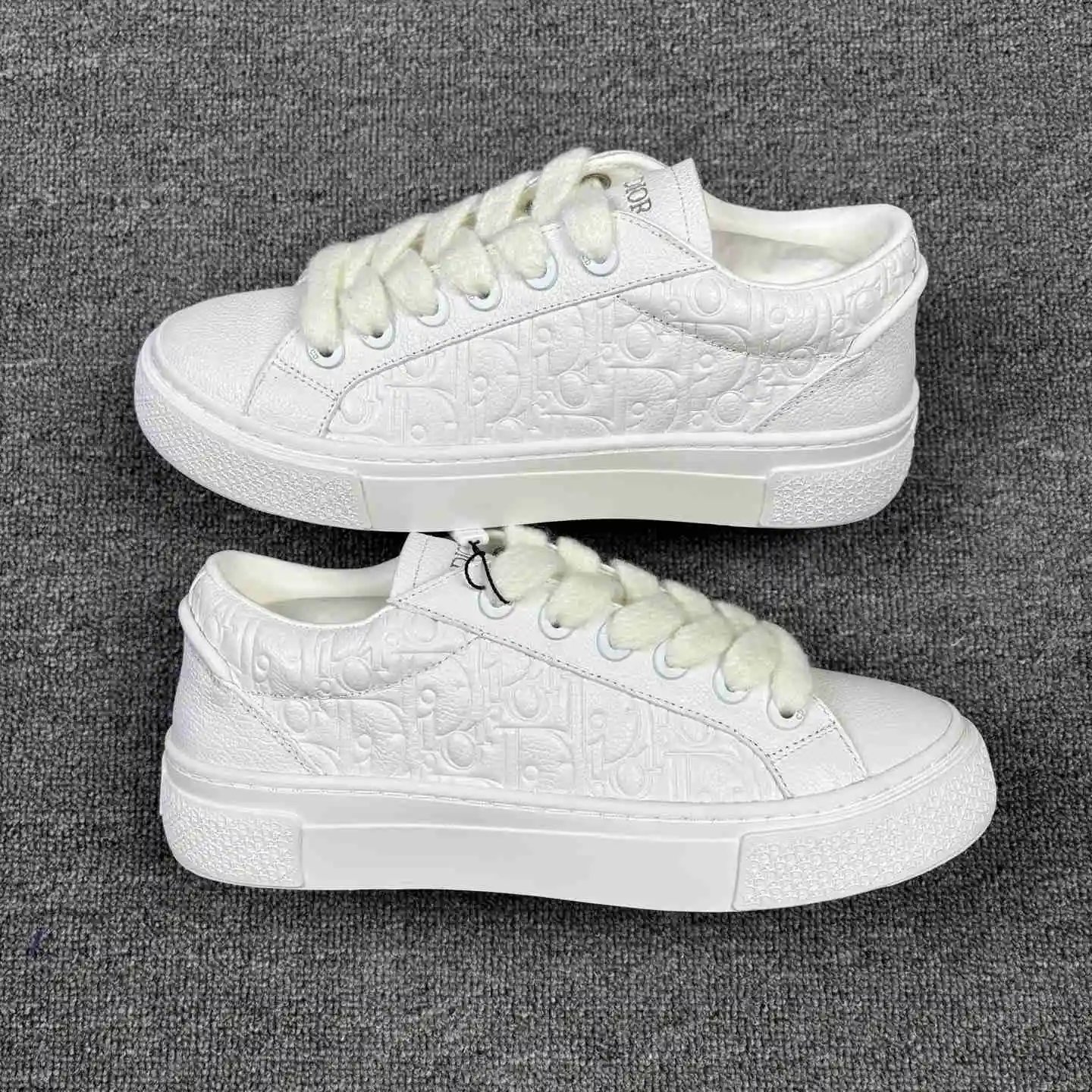 Dior B33 Sneakers - Style 1