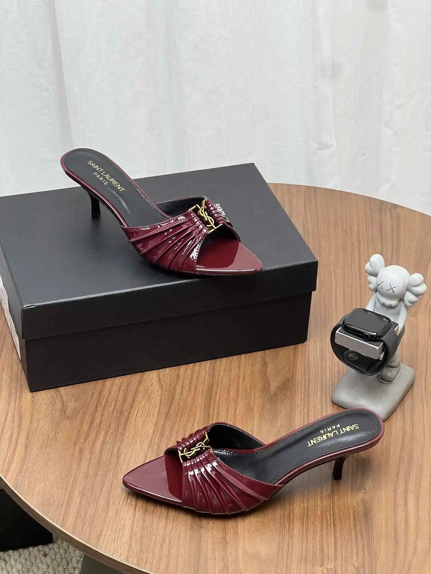 Saint Laurent Pointed-Toe Pumps - Style 4