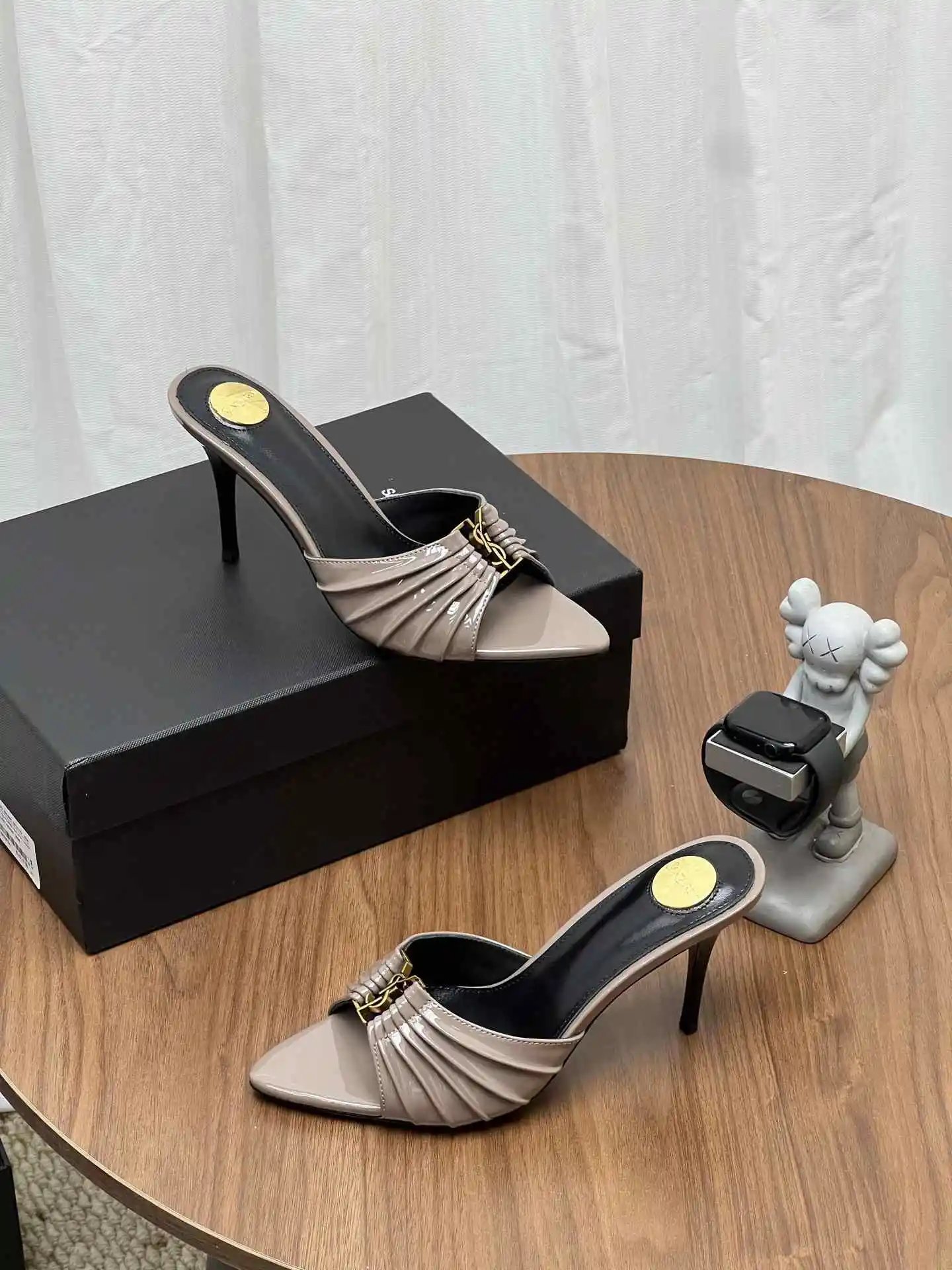 Saint Laurent Pointed-Toe Pumps - Style 2