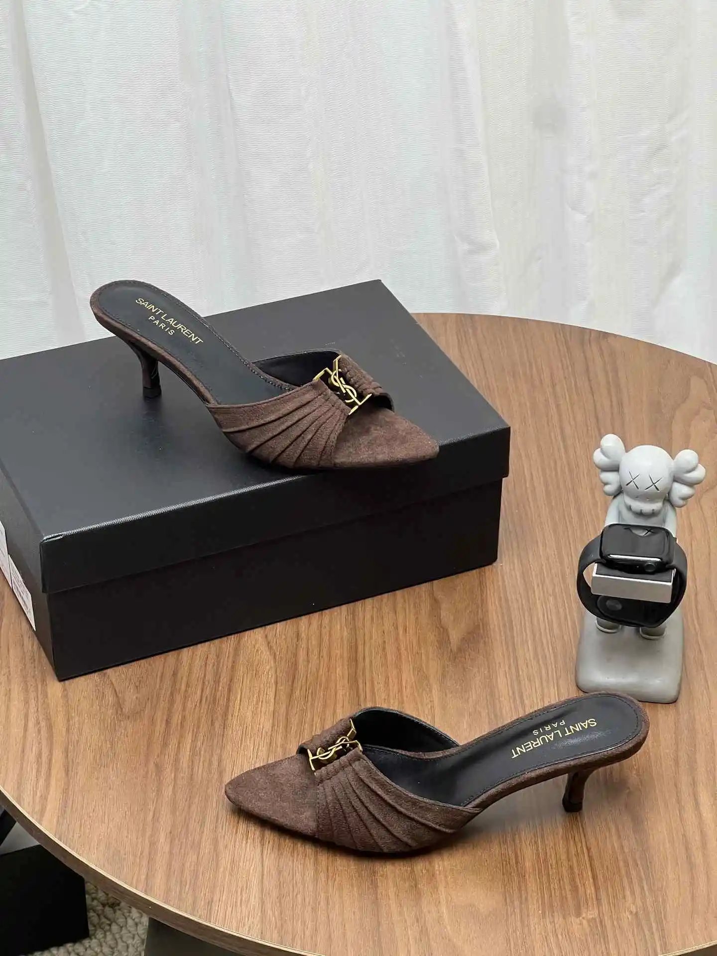 Saint Laurent Pointed-Toe Pumps - Style 2