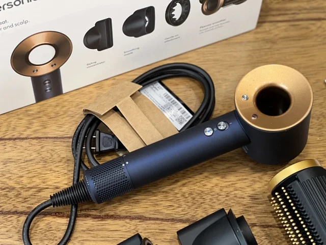 Dyson Hair Dryers & Stylers Supersonic dryer with styling attachments product detail image 2