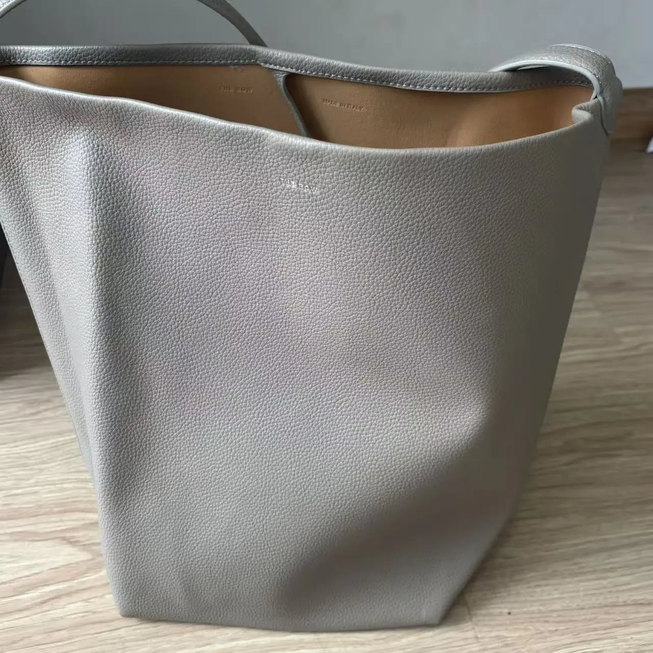 The Row Leather Large-Capacity Bucket Bag photo 5